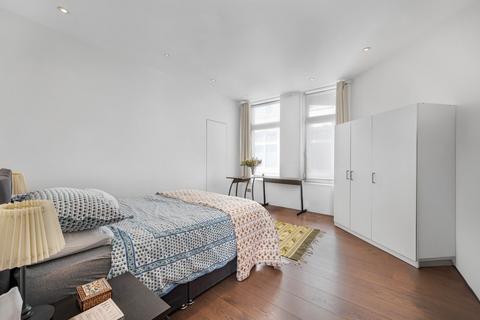 4 bedroom flat to rent, Gordon Mansions, Torrington Place, London