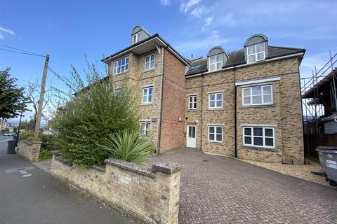 1 bedroom apartment to rent, Mill Hill Road, Cowes
