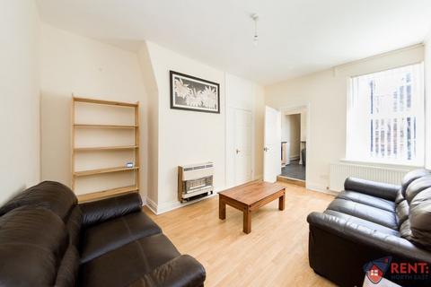 2 bedroom apartment to rent, Maxwell Street, Gateshead