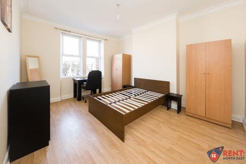 2 bedroom apartment to rent, Maxwell Street, Gateshead