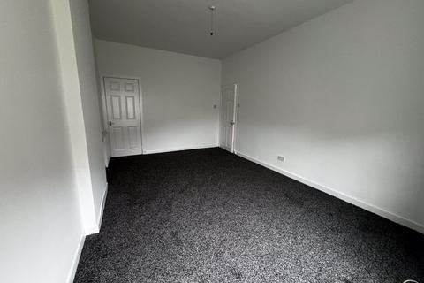 3 bedroom apartment to rent, Dryburn Avenue, Hillington