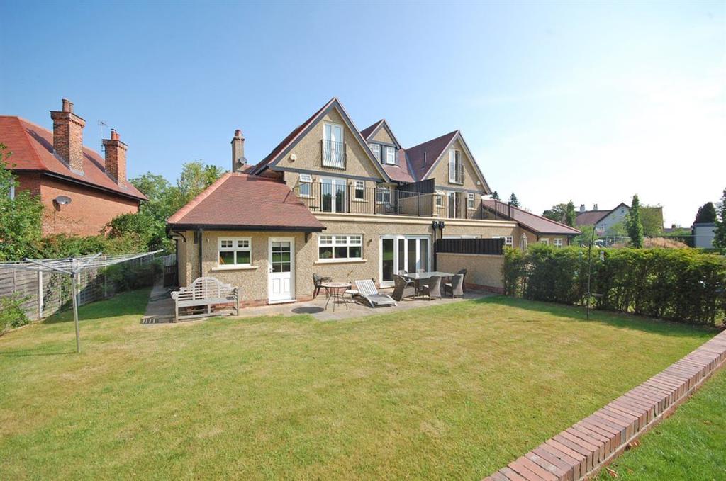 Rutland Drive, Harrogate 5 bed semidetached house £3,595 pcm (£830 pw)