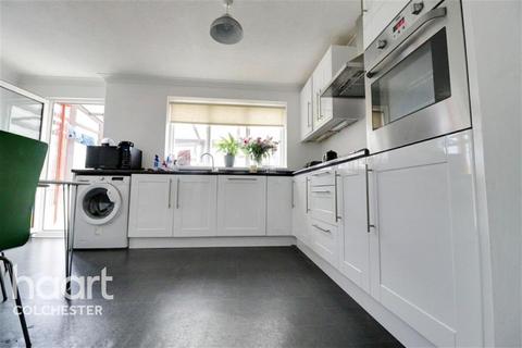 3 bedroom end of terrace house to rent, Mistley
