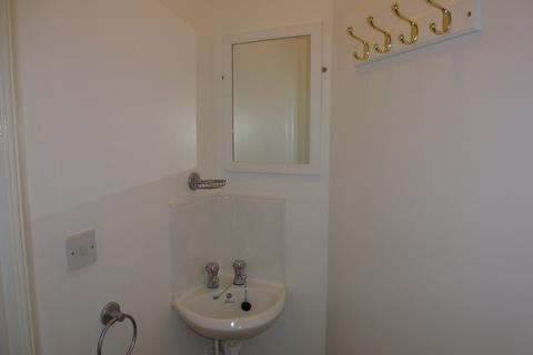 3 bedroom mews to rent, Croasdale Avenue, Fallowfield