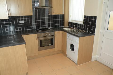 2 bedroom terraced house to rent, 12 Forfar Road
