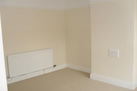 2 bedroom terraced house to rent, 12 Forfar Road
