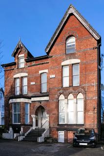 2 bedroom apartment to rent, 15 Croxteth Road