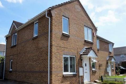 3 bedroom semi-detached house to rent, Turnbridge Close, Brentry, BS10