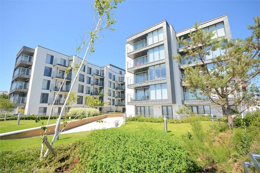 East Coast Beacon Road Bournemouth 2 Bed Flat 475 000 Image 1 Of 21