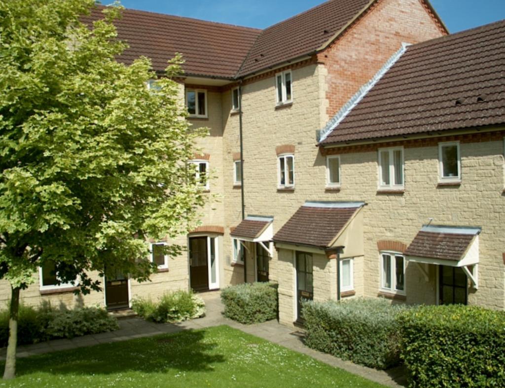 Photograph 1