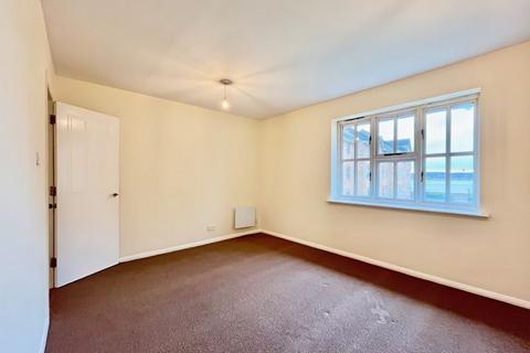 2 bedroom apartment to rent, Coal Court, Columbia Wharf Road, GRAYS