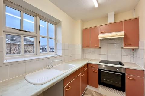 2 bedroom apartment to rent, Coal Court, Columbia Wharf Road, GRAYS