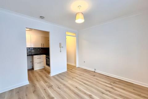 1 bedroom apartment to rent, Chalk Court, Grays