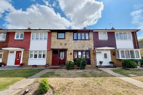 3 bedroom terraced house to rent, Malting Lane, Orsett Village