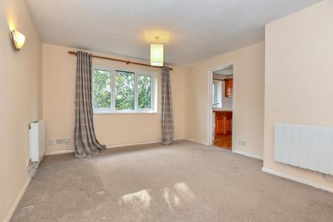 2 bedroom apartment to rent, Holmers Court,  High Wycombe,  HP12