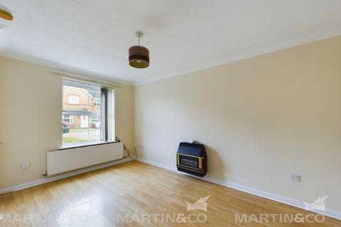 2 bedroom semi-detached house to rent, Monks Close, Dunscroft
