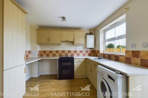 2 bedroom semi-detached house to rent, Monks Close, Dunscroft
