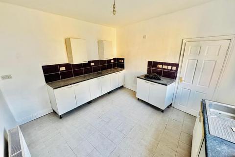 3 bedroom detached house to rent, Cinder Bank, Dudley, DY2 9AL