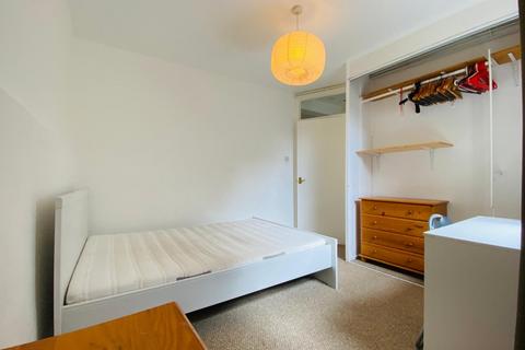 1 bedroom flat to rent, Cross Street, Islington