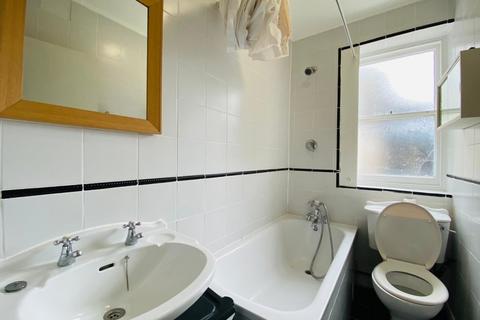 1 bedroom flat to rent, Cross Street, Islington