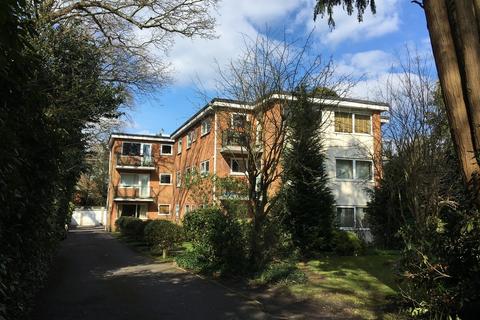 3 bedroom apartment to rent, Richmond Park Road, Bournemouth