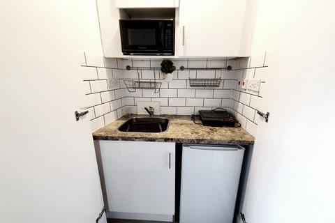 Studio to rent, Offord road, Islington