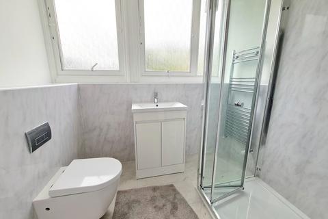 3 bedroom flat to rent, Atholl House, Maida Vale