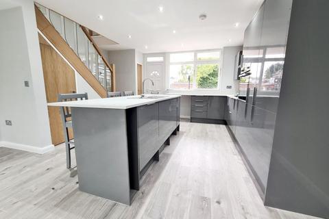 3 bedroom flat to rent, Atholl House, Maida Vale