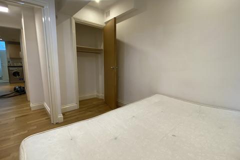 2 bedroom flat to rent, Murray Street, Camden