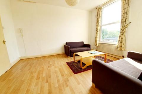 2 bedroom flat to rent, Tollington Way, Holloway