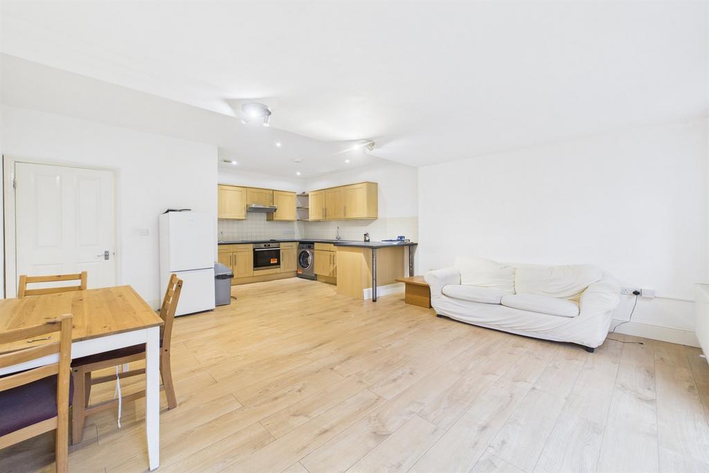 Living Room / Kitche