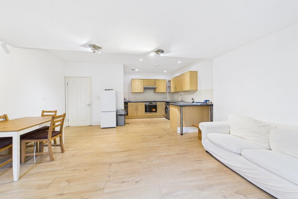 Living Room / Kitche