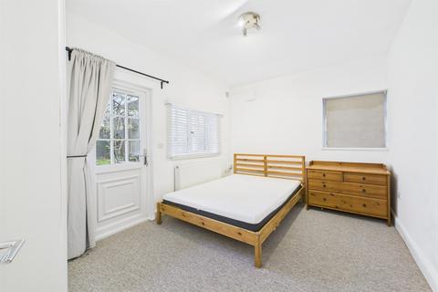 undefined, Arragon Gardens, Streatham, SW16