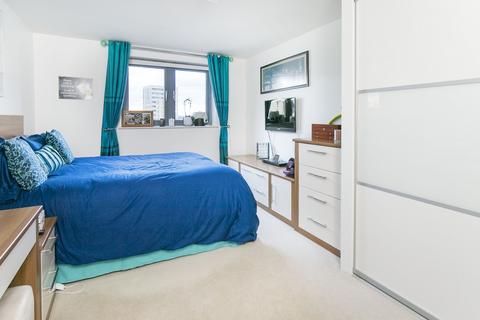 2 bedroom flat to rent, Independence House, Chapter Way, Colliers Wood, London, SW19