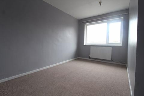 2 bedroom apartment to rent, Croft Court, Ellesmere Port