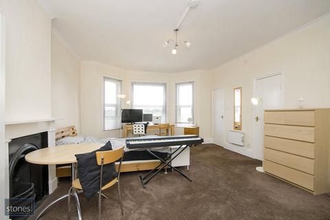 Studio to rent, Fellows Road, Belsize Park, London, NW3