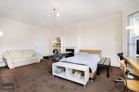 Studio to rent, Fellows Road, Belsize Park, London, NW3