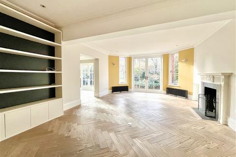 Strathray Gardens, Belsize Park