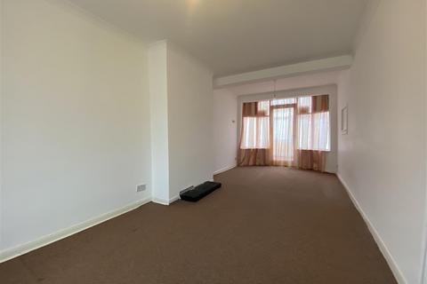 3 bedroom terraced house to rent, Adderley Road, Harrow