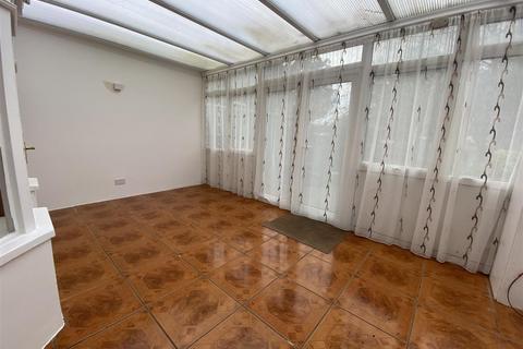 3 bedroom terraced house to rent, Adderley Road, Harrow