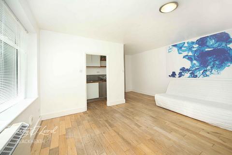 1 bedroom apartment to rent, Oakcroft Court, Blackheath