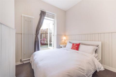 1 bedroom flat to rent, Shaftesbury Avenue, Covent Garden, London