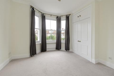 3 bedroom detached house to rent, St Quintin Avenue, London, W10