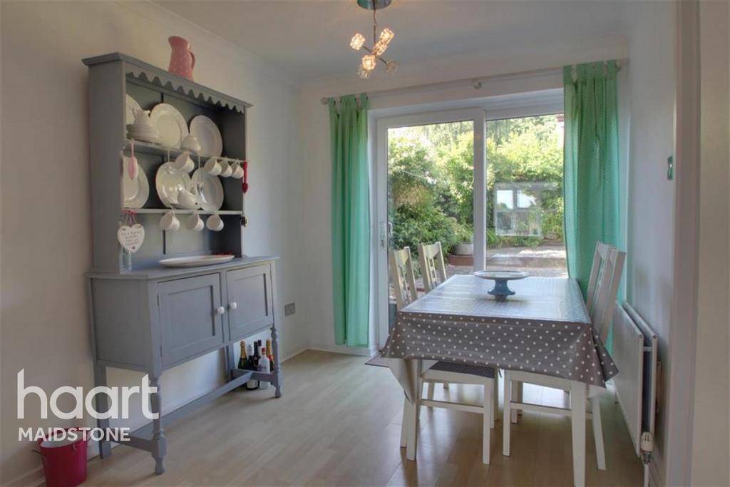 Bilberry Close, ME14 3 bed end of terrace house to rent £1,475 pcm (£