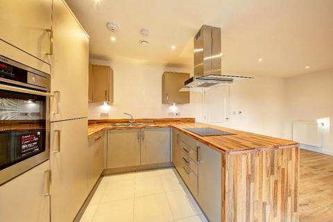 2 bedroom flat to rent, Kingston Road, Wimbledon Chase, London, SW20 8BU