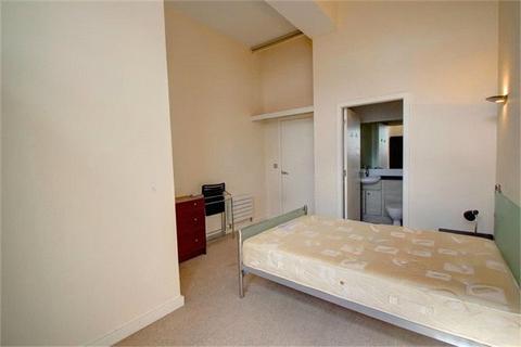 2 bedroom apartment to rent, Centralofts, Newcastle Upon Tyne, NE1