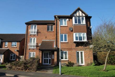 2 bedroom flat to rent, Rabournmead Drive, Northolt, Middlesex