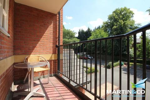 2 bedroom flat to rent, Meadow Court, Meadow Road, Harborne, B17