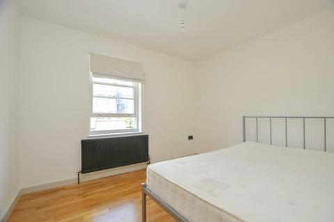 2 bedroom flat to rent, Coopersale Road, Homerton