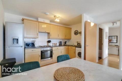 undefined, Ovaltine Drive, Kings langley